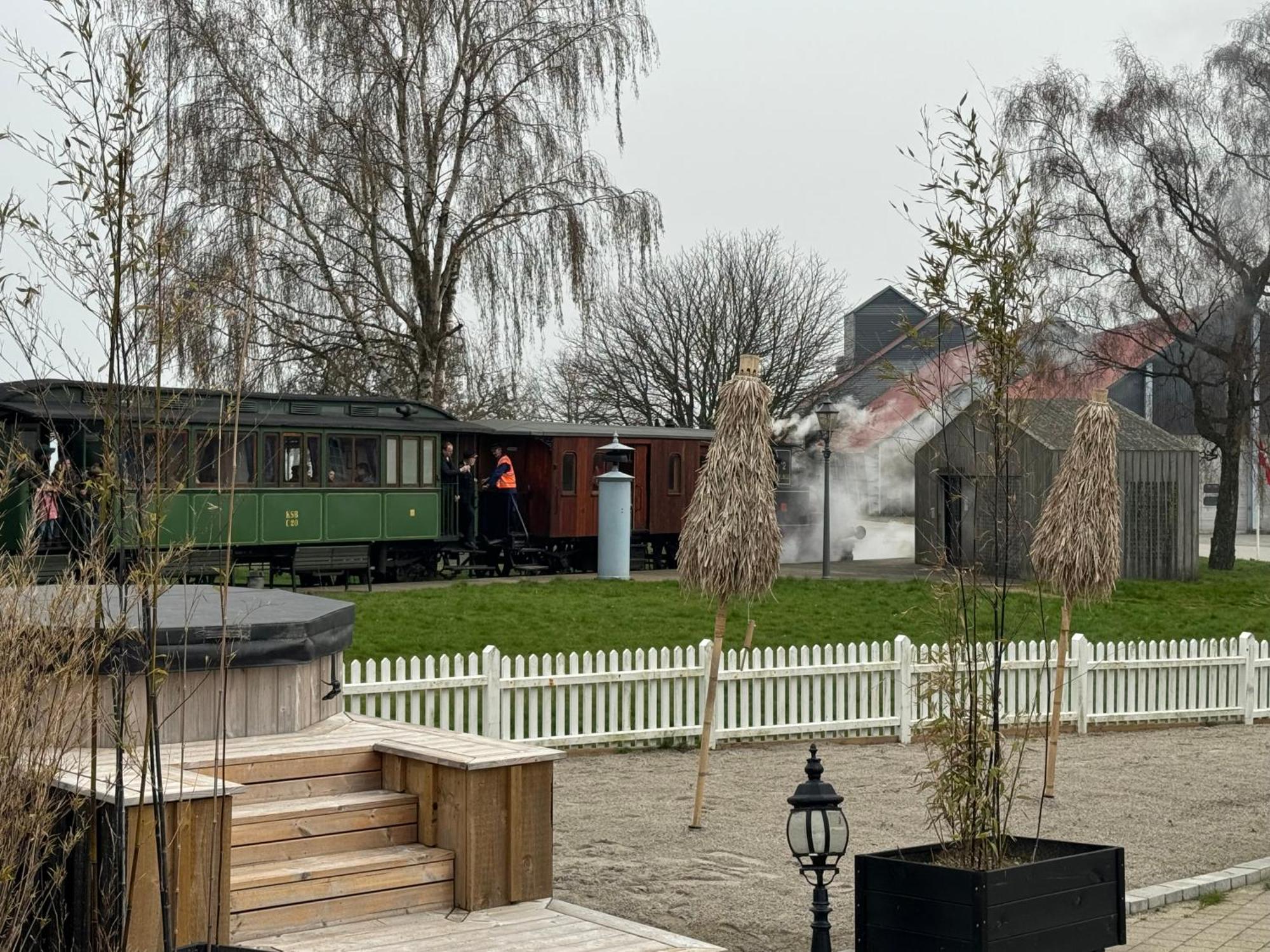 Bandholm Badehotel Екстер'єр фото